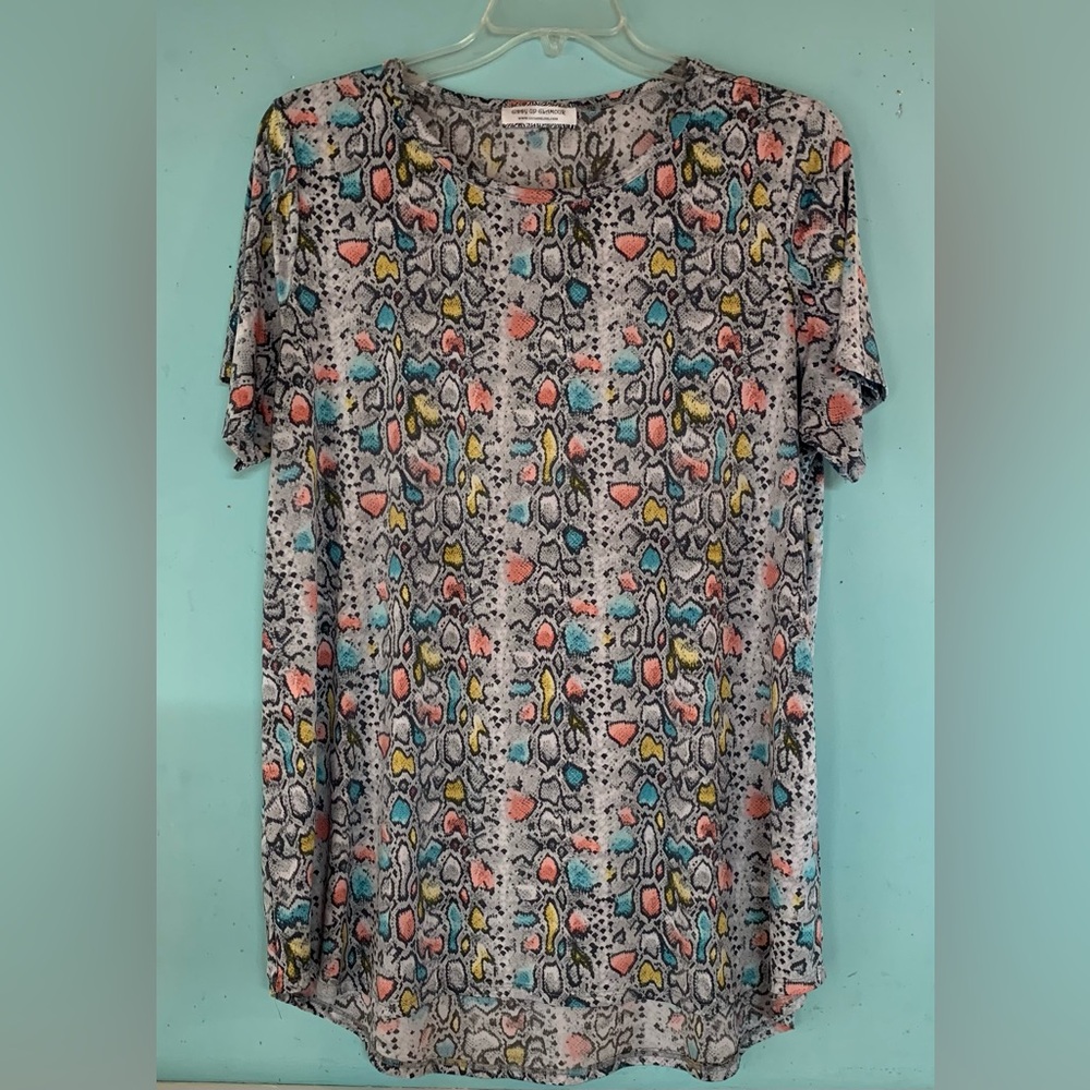 Ladies snake print short sleeved top, size 3X, Giddy Up Glamour brand